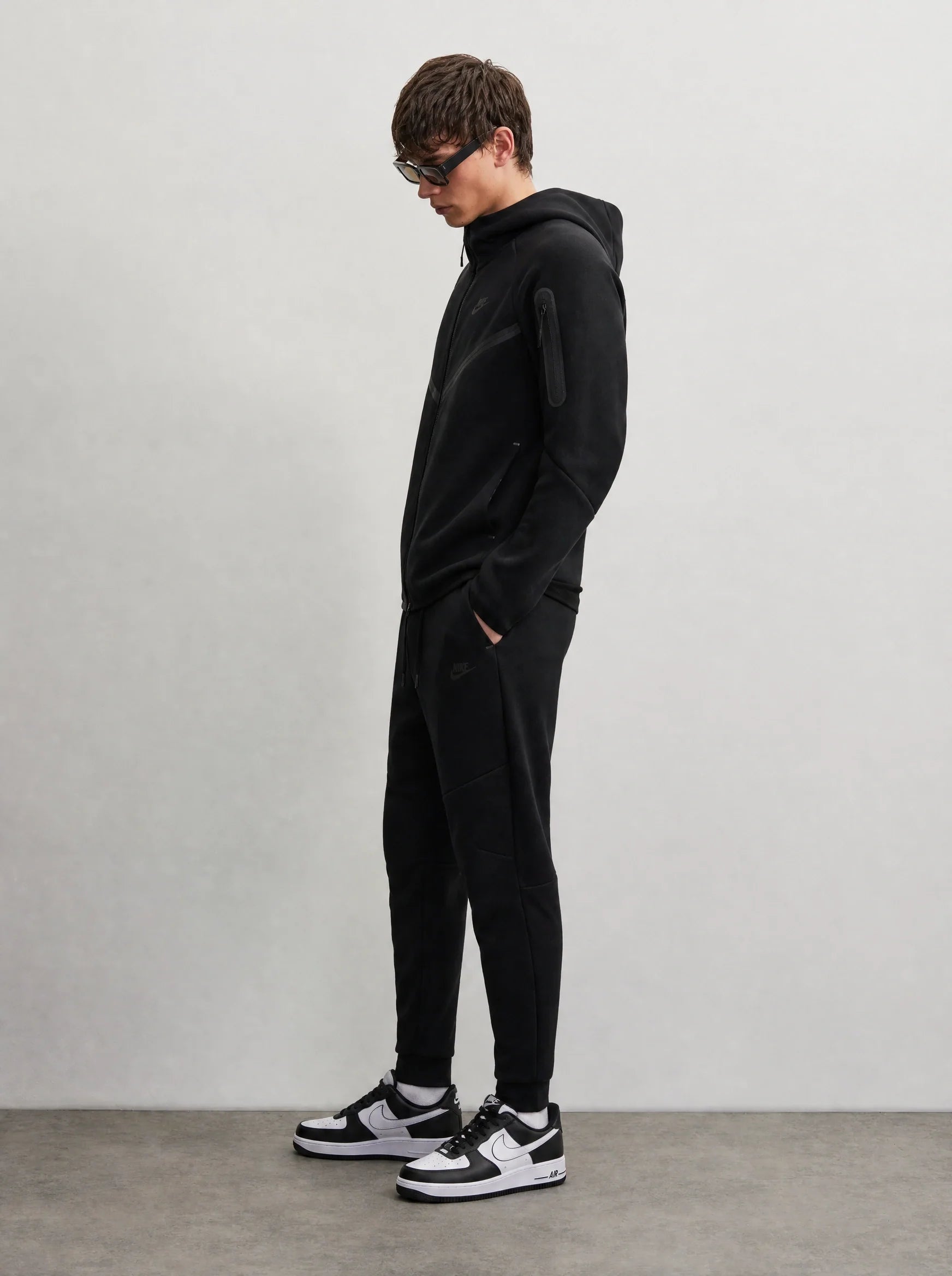 2026 Nike Tech Fleece Gri