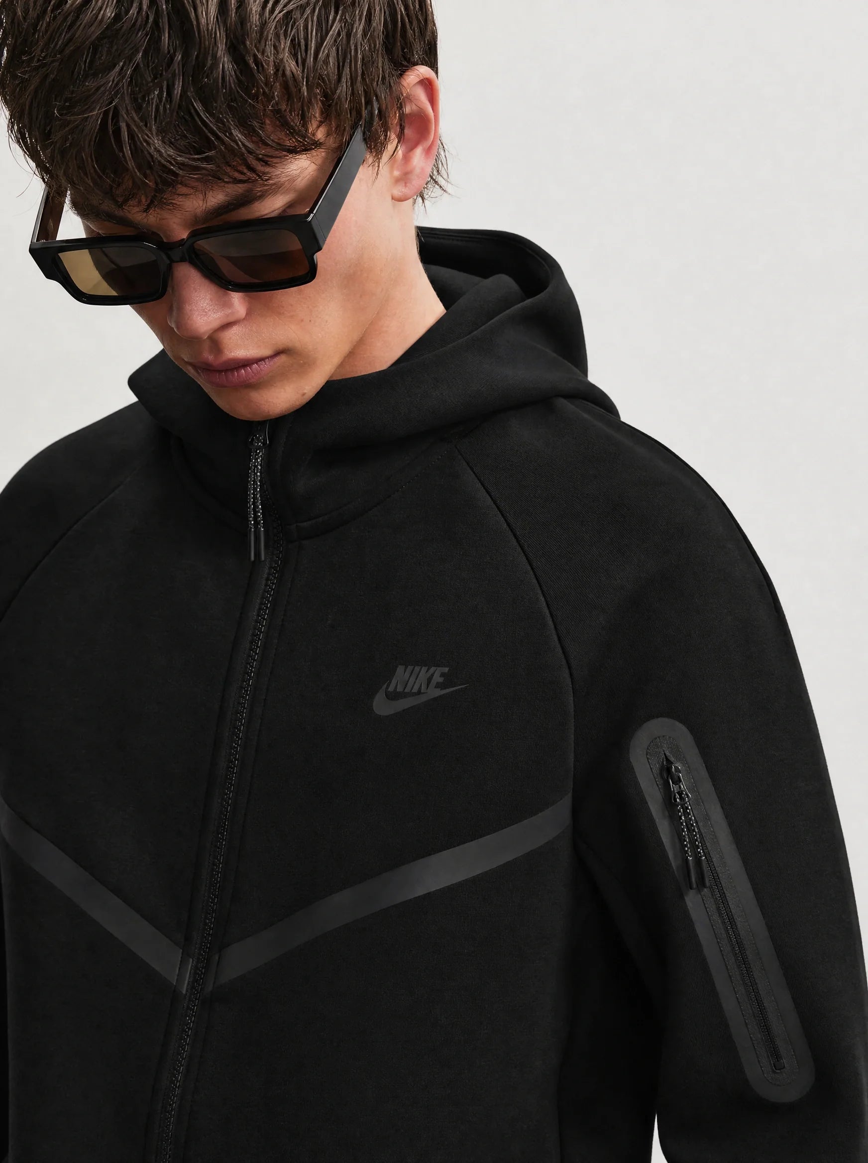 2026 Nike Tech Fleece Gri