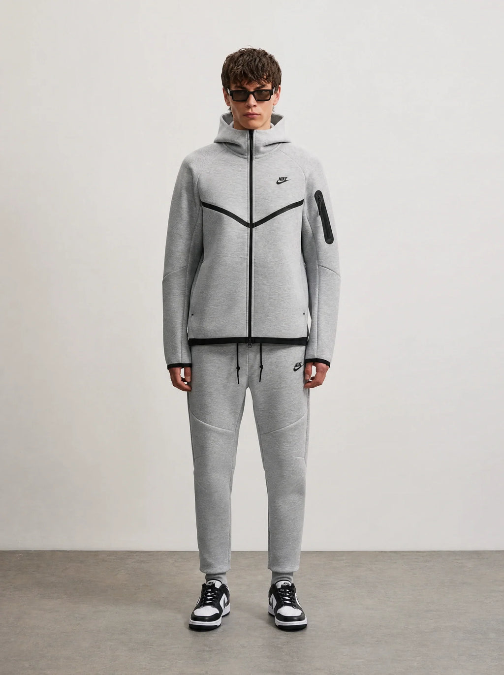 2026 Nike Tech Fleece Gri