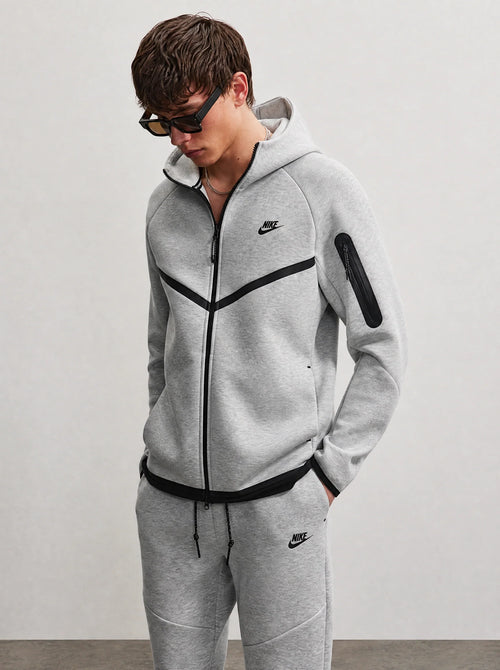 2026 Nike Tech Fleece Gri